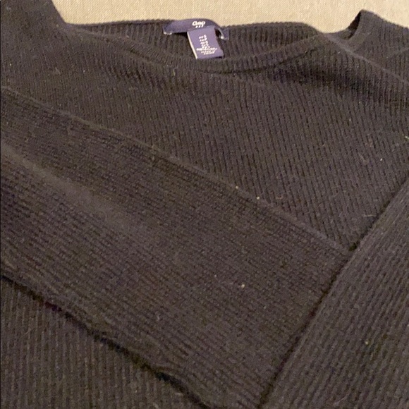 Black lightweight sweater-longsleeves & side slit - Picture 2 of 3